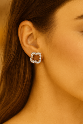 🌸 Luna Bloom Minimal Stud Earrings