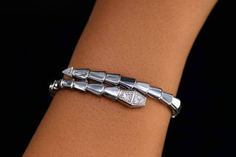 Stylish Silver Geometric Bracelet with Sparkling Stone Detailing