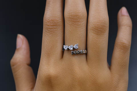 💞 Linked Hearts Silver Ring